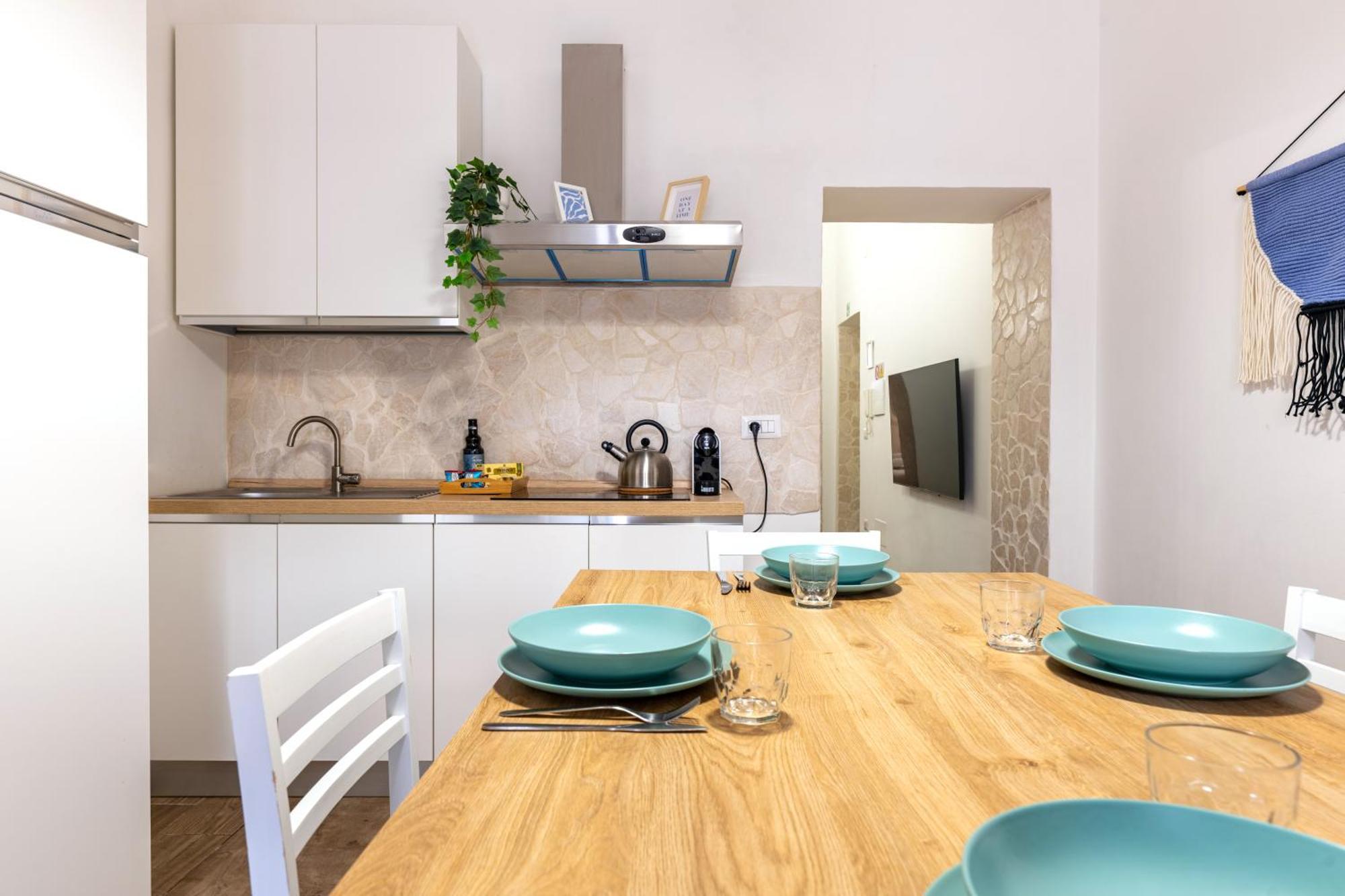 Modern Stone Apartment In The Heart Of Bari Luaran gambar